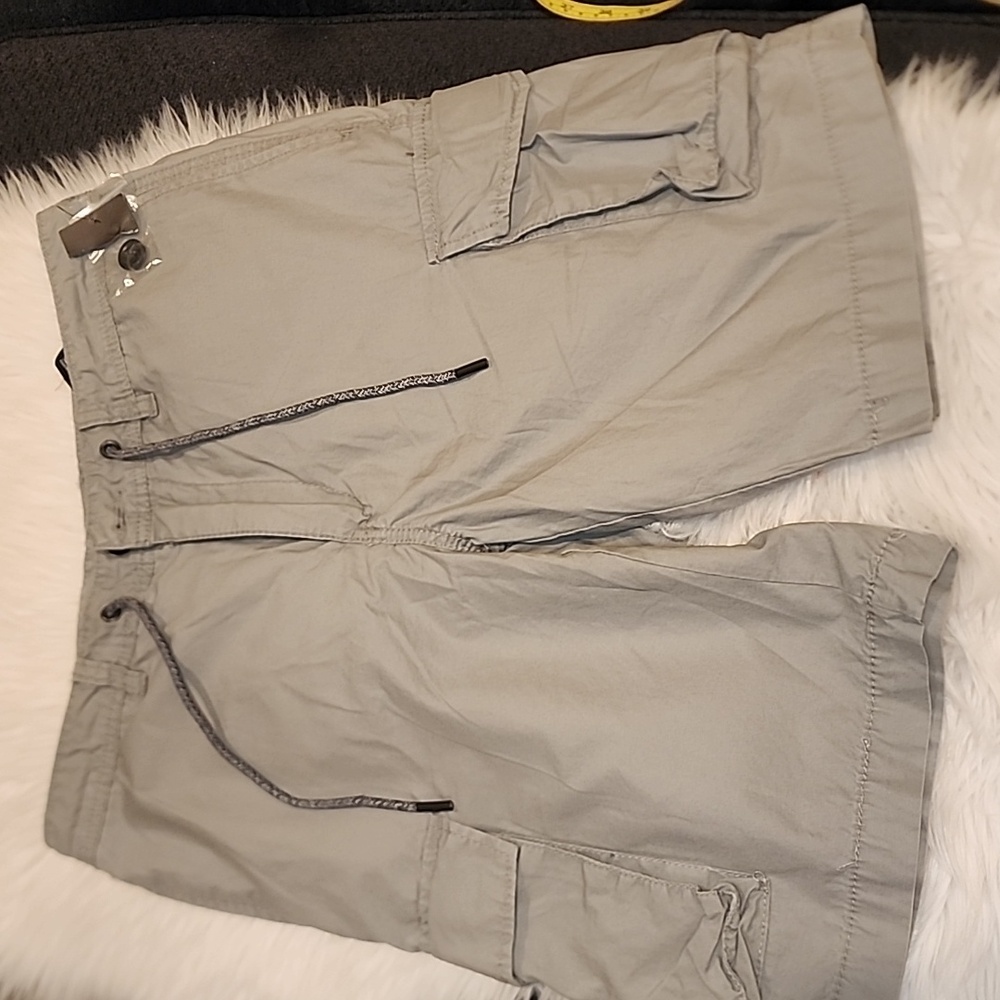 New Union Cargo Shorts, NWT, Sz. 32R